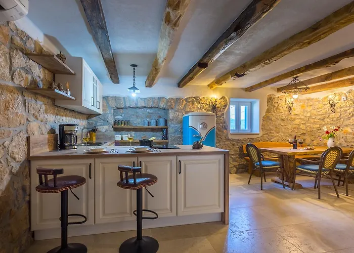 Appartement Old Stone House With A Heated Pool Polje (Krk)