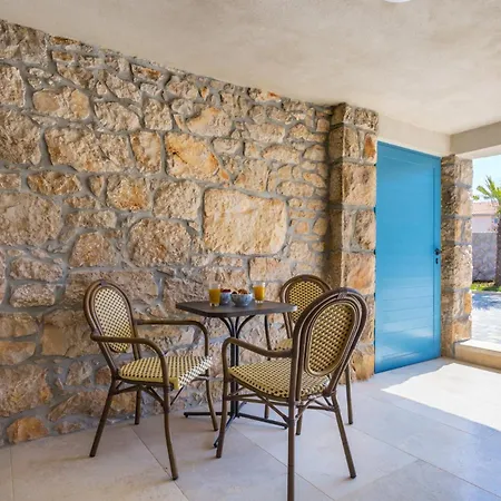 Apartmán Old Stone House With A Heated Pool Polje (Krk)
