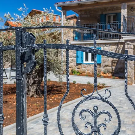 Old Stone House With A Heated Pool