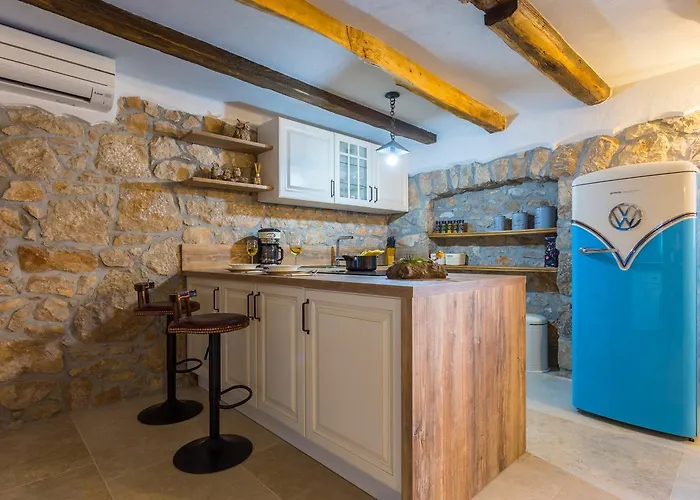 Apartment Old Stone House With A Heated Pool *