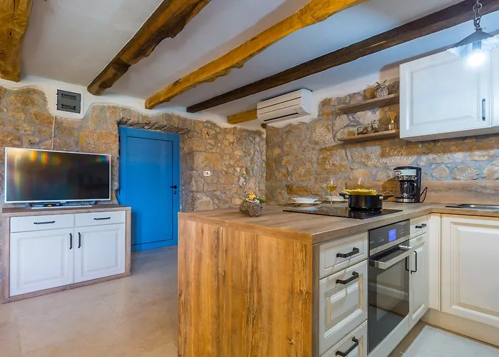 Apartman Old Stone House With A Heated Pool Polje (Krk)